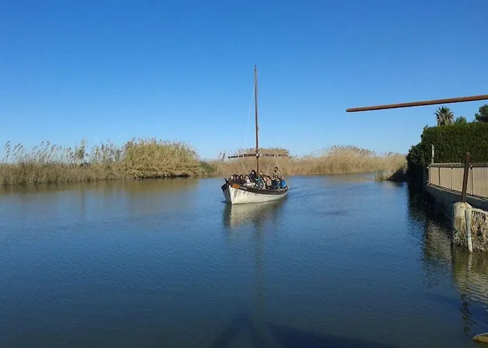 Pinedo Playa Rustico アパート *