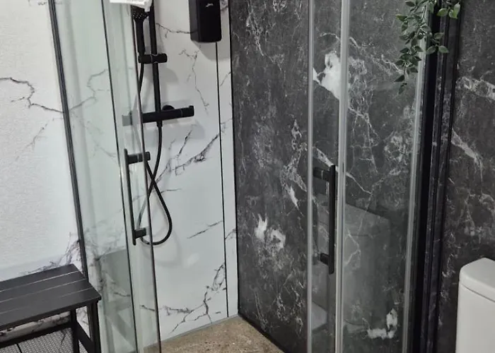 Excepcional Amplio Apartamento Industrial Fallas Hasta 6, Wifi Gratis Cuna Valencia