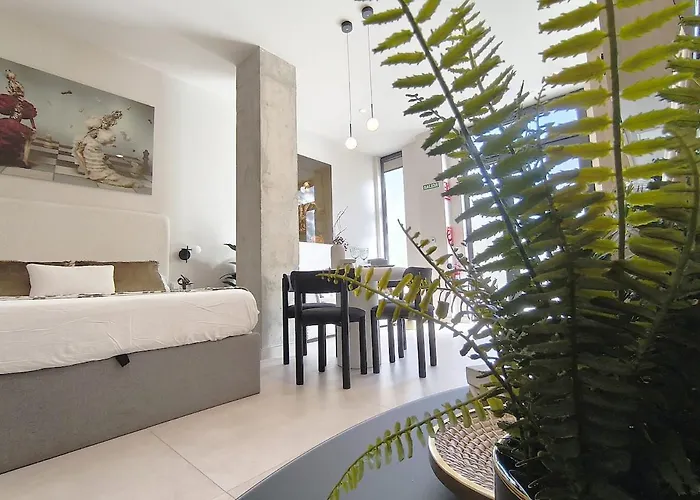 Apartment Loft - B 1-6 Smart Access & Urban Calm