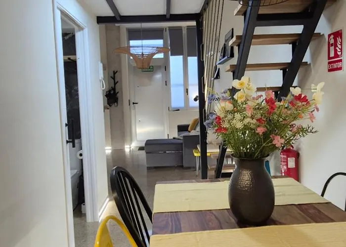 Excepcional Amplio Apartamento Industrial Fallas Hasta 6, Wifi Gratis Cuna Apartment *