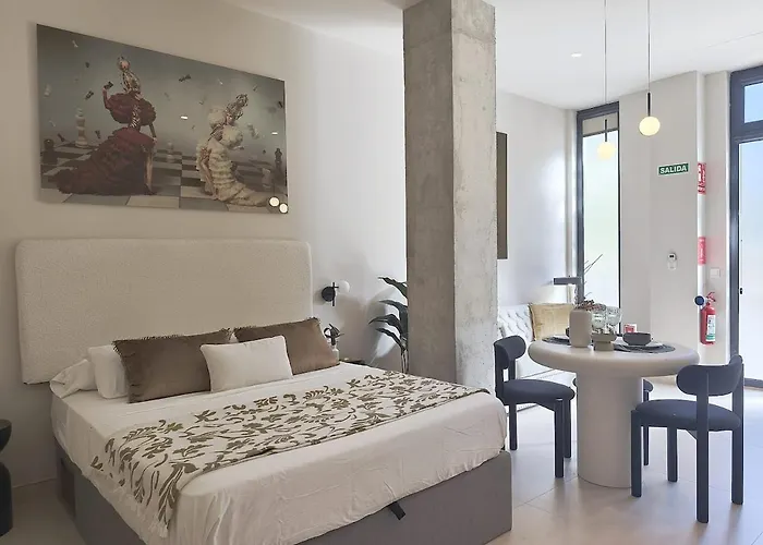 Loft - B 1-6 Smart Access & Urban Calm *