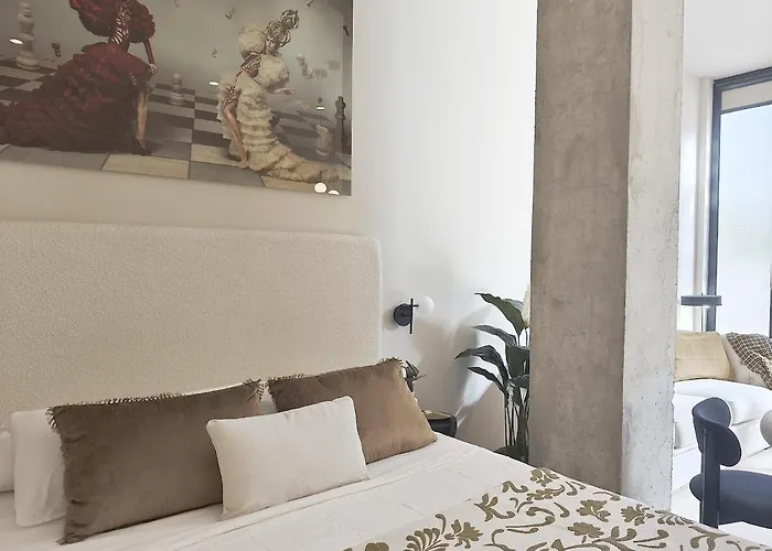 Loft - B4 Smart Access & Urban Calm