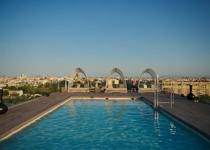 Novotel Lavant 酒店