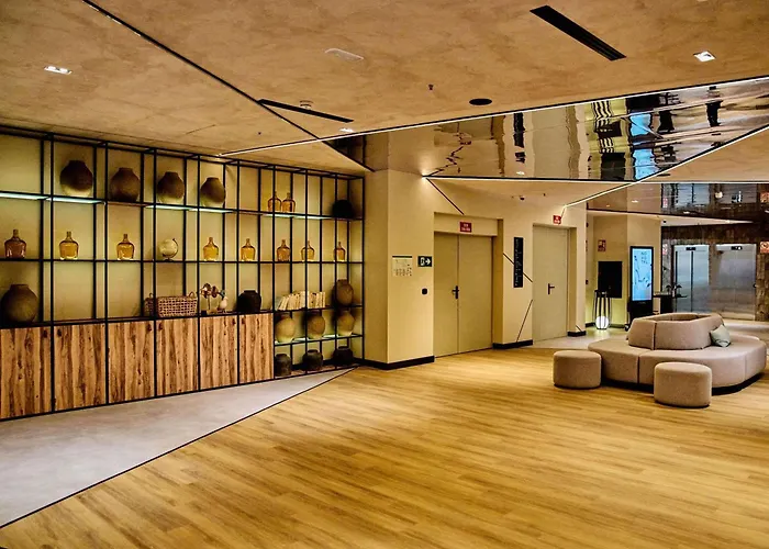 Hotel Novotel Lavant 4*