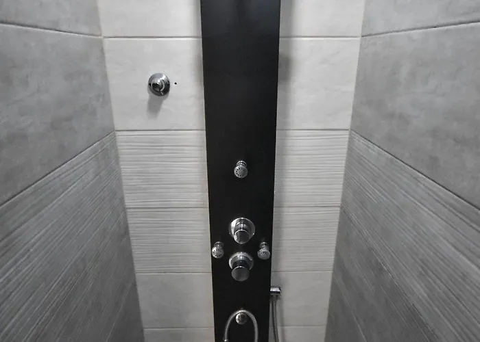 Gran Piso En Barrio Historico Del Centro Valencia