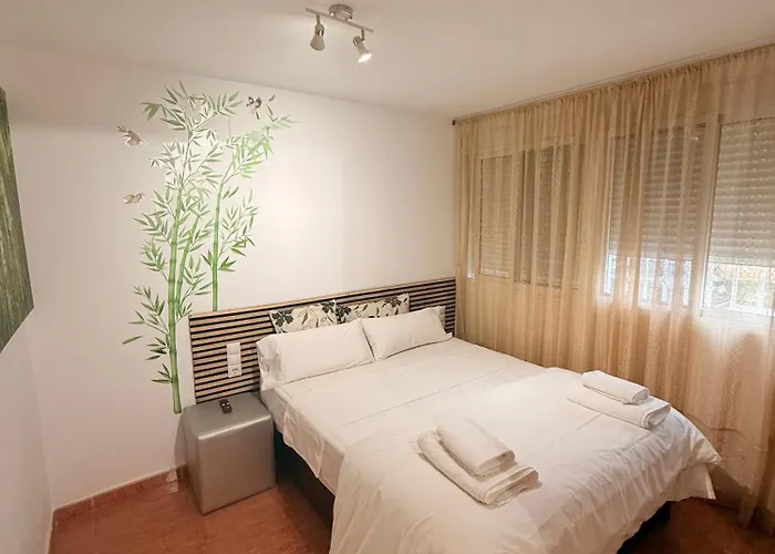 Con Cocina Y Bano Privado De Temporada Vacaciones Largas Long Desde 11 Noches Daire Valensiya