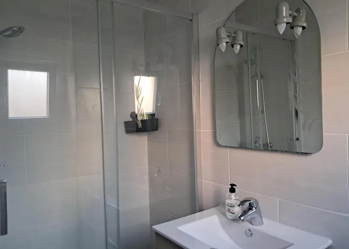 Muy Centrico En Junto A Ruzafa فالنسيا