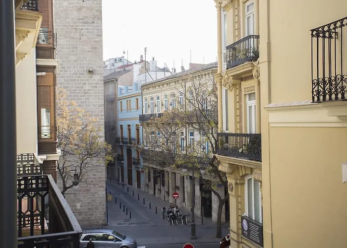 Singularstays Plaza Redonda *