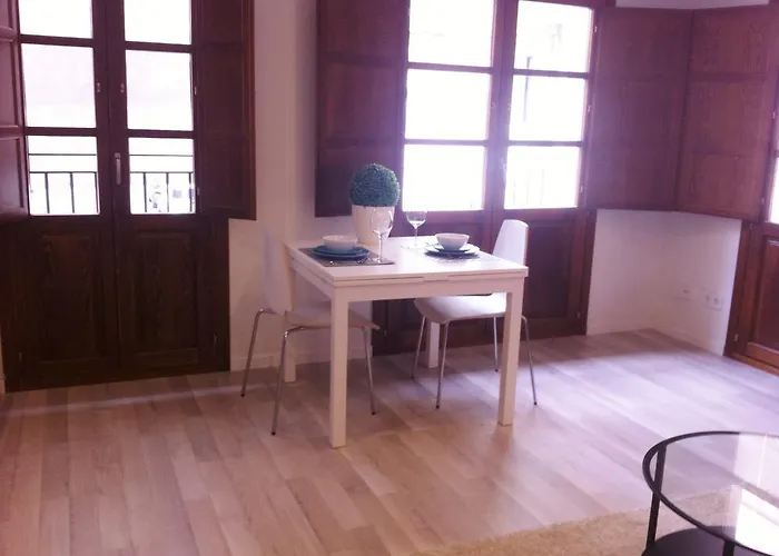 شقة Superb Market