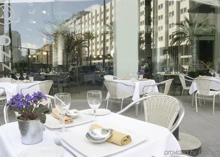 Ξενοδοχείο Alameda Plaza 4*