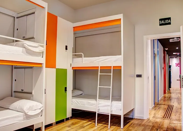 Hostel Urban Youth *