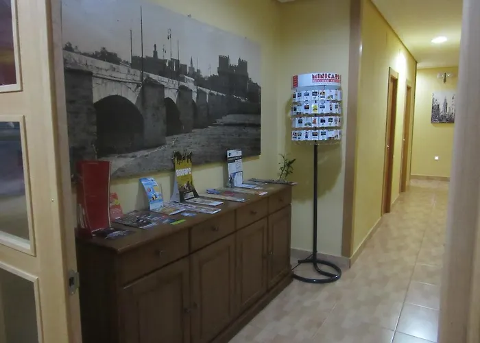 ホスタル アバストス