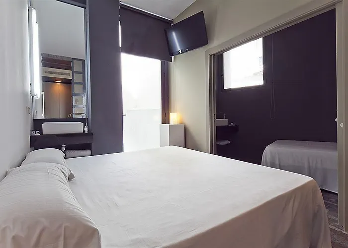 코지 룸스 볼세리아 2*