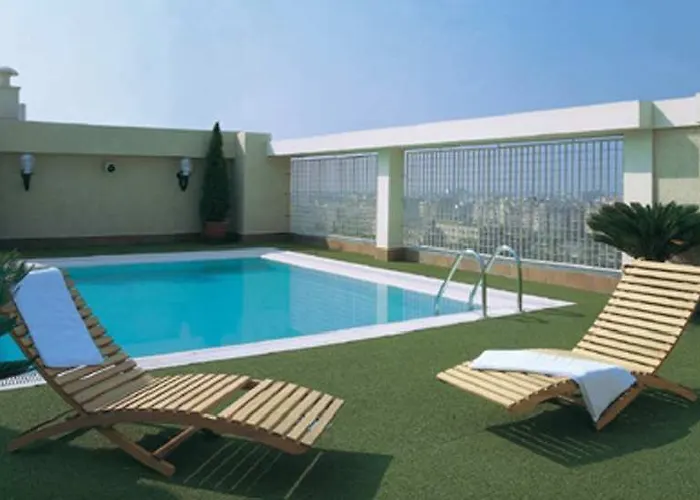 إن إتش سنتر