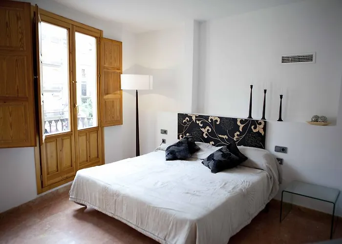 شقة Happy - Lope De Vega *