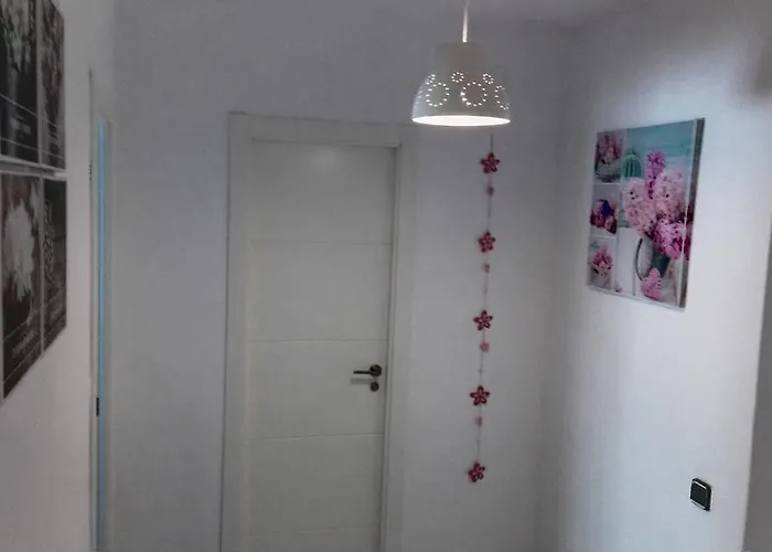 Sweet Caroline Valenza