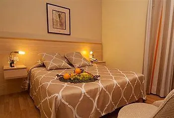 Отель Alkazar *