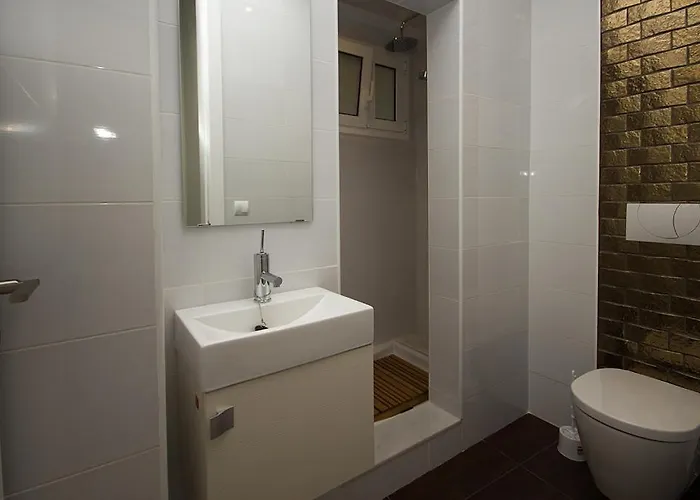 Total Elegance Valenza