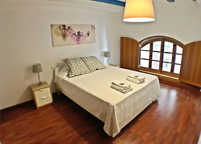 Living Peydro شقة