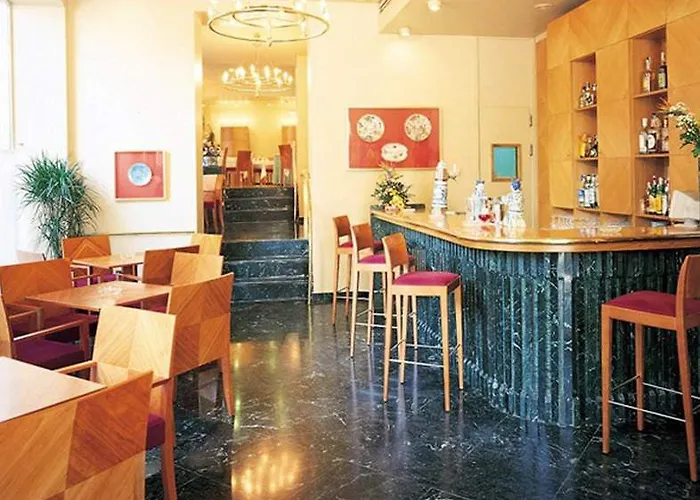 Sh Ingles Boutique 4*