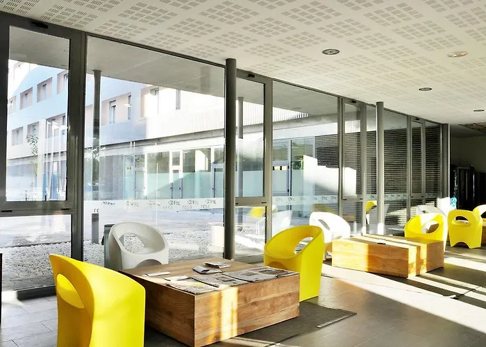 Residencia Universitaria Resa Damia Bonet Valencie