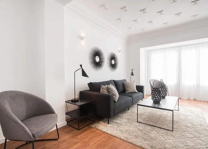 Luxury - Boutique Center