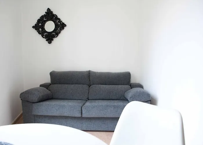 شقة Happy - Lope De Vega *