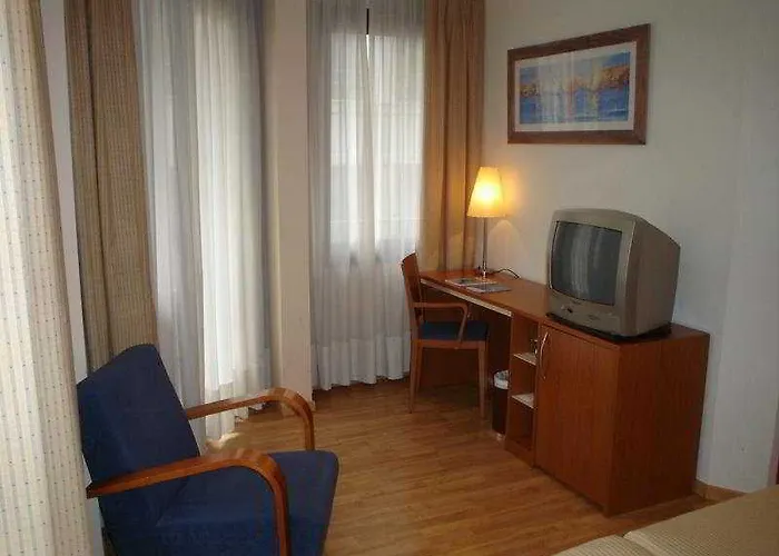 Rh Sorolla Centro فندق