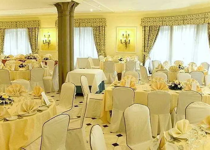 One Shot Reina Victoria 4* バレンシア