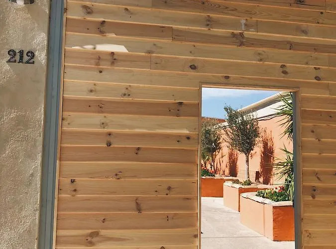 Mom La Punta 3* Валенсия