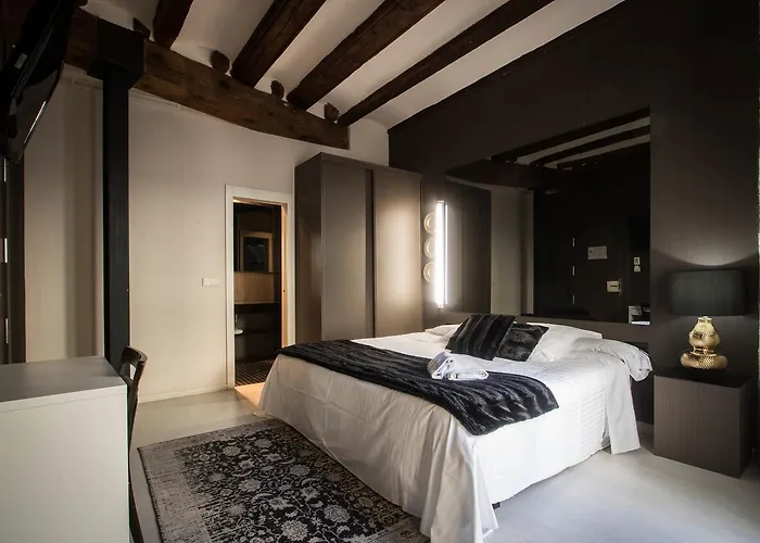 Cosy Embajador فالنسيا