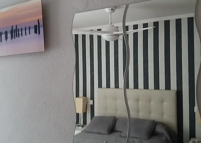 Apartmentsuitespain Economy Διαμέρισμα *