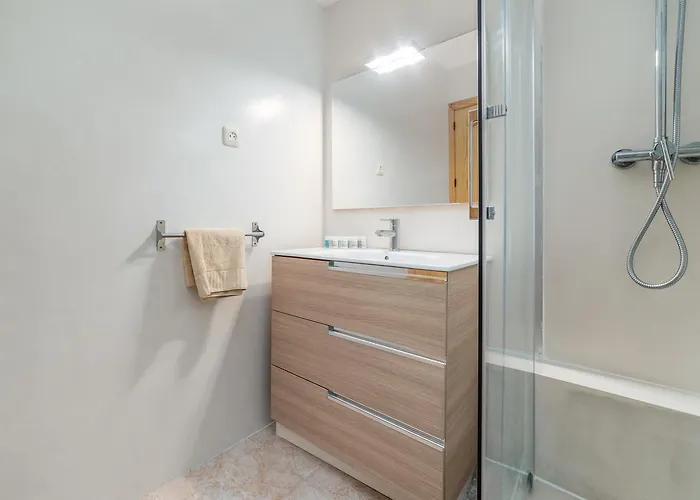 Travel Habitat Jardines De Viveros