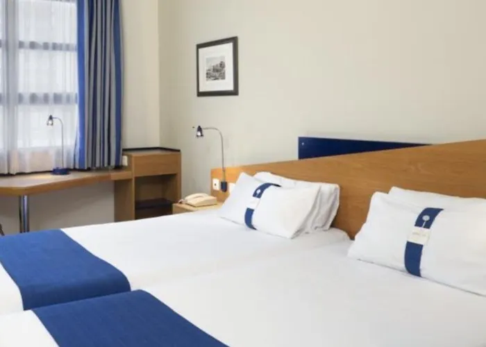 Hotel Express Ciudad De Ciencias By Ihg 3*