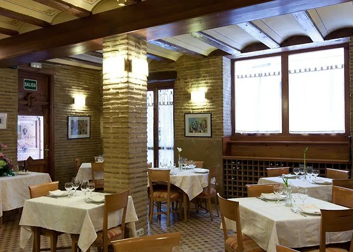 Ad Hoc Monumental 1881 Hotel