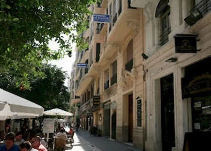 Alicante By Moontels