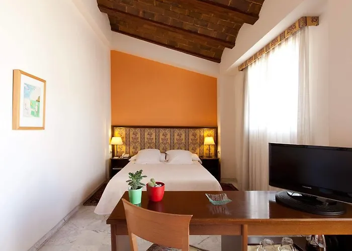 Ad Hoc Monumental 1881 Hotel