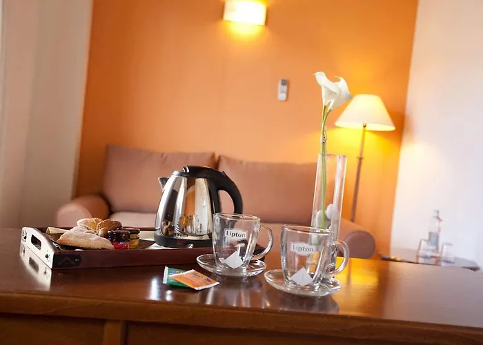 Ad Hoc Monumental 1881 Валенсия