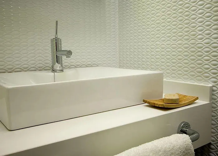 Total Elegance Valenza