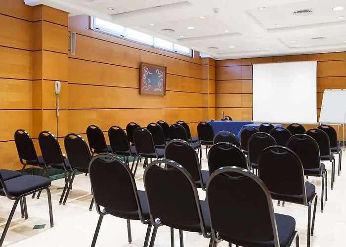 إن إتش سنتر