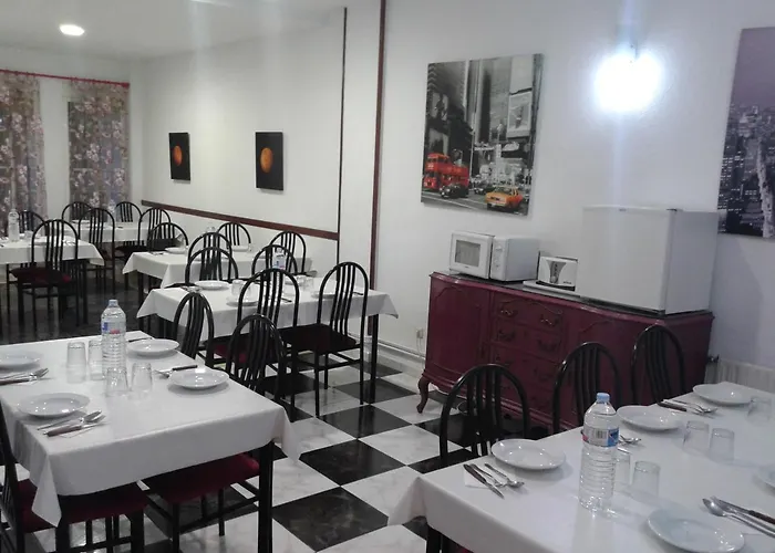 Residencia Universitaria Reuniver Burjassot بيت ريفي *