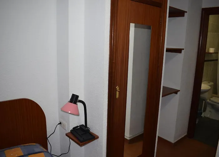 Residencia Universitaria Reuniver Burjassot * Валенсия