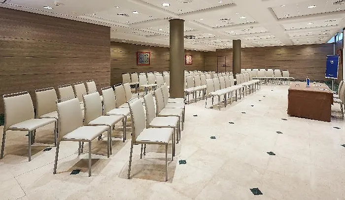 Nh Center Szálloda 4*