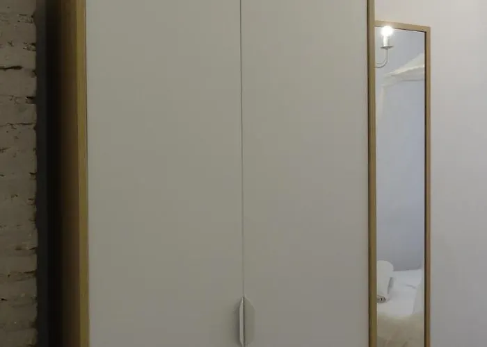 By Eric Olsan * Valencia