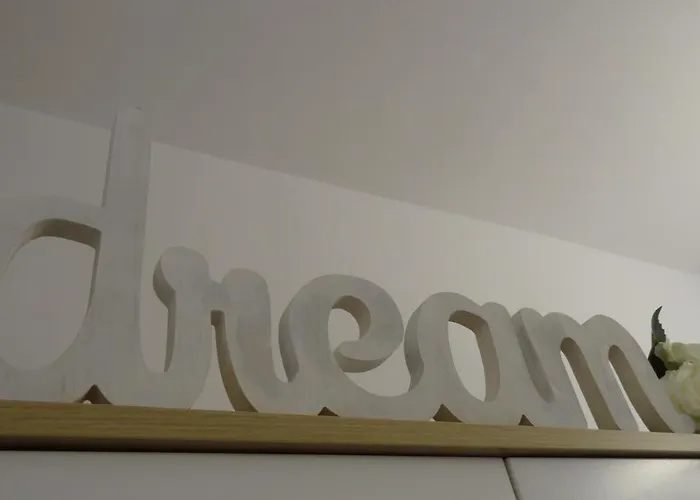 By Eric Olsan Apartamento Valencia