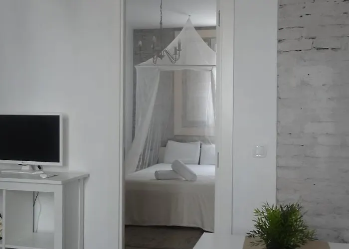 By Eric Olsan 아파트 *