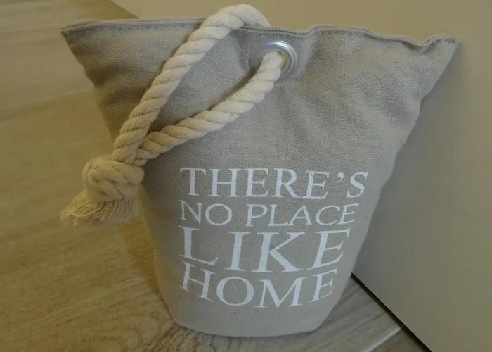 By Eric Olsan Apartamento Valencia