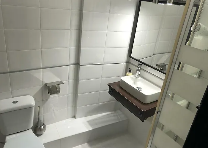 Flats Friends Plaza De La Reina بيت ضيافة 4*