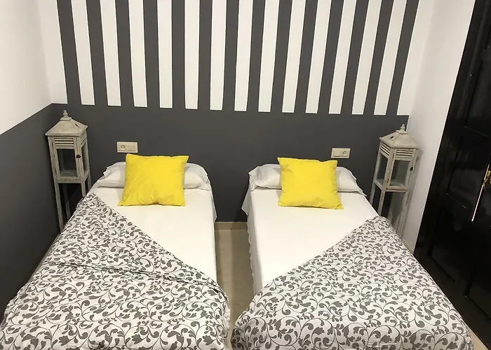 Πανσιόν Flats Friends Plaza De La Reina Βαλένθια