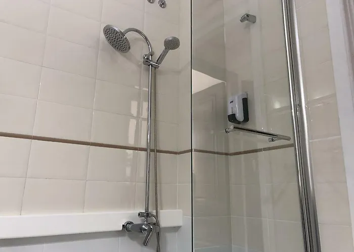 Flats Friends Plaza De La Reina فالنسيا